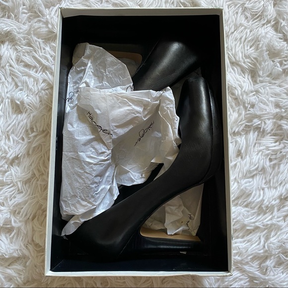 HALOGEN Black Leather Heels from Nordstrom with box size 7.5 - Picture 9 of 11